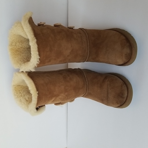 COPY - Uggs tall tan boots - Picture 2 of 11